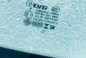 Предно стъкло IVECO DAILY 2019- СЕНЗОР+КАМЕРА-3 на ниска цена