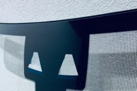 Предно стъкло JAGUAR E-PACE 2018- СОЛАРНО+КАМЕРА+СЕНЗОР-2 на ниска цена