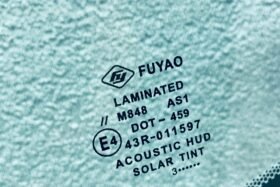 Предно стъкло JAGUAR F-PACE X761 2020- АКУСТИКА+КАМЕРА + СЕНЗОР+HUD+ОГРЯВАНЕ-3 на ниска цена