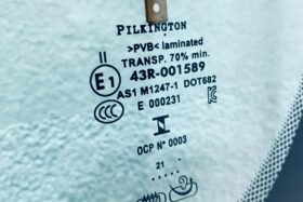 Предно стъкло JAGUAR XE X760 2020- АКУСТИКА+КАМЕРА+СЕНЗОР+ОТОПЛЕНИЕ-3 на ниска цена