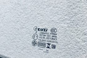 ПРЕДНО СТЪКЛО JEEP CHEROKEE KL 2013- С ПОДГРЯВАНЕ-3 на ниска цена