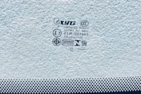 Предно стъкло JEEP CHEROKEE WK2 2011-2014-3 на ниска цена