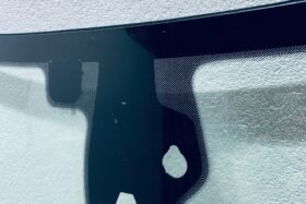 Предно стъкло JEEP COMPASS 2017- С КАМЕРА+СЕНЗОР+ОТОПЛЕНИЕ-2 на ниска цена