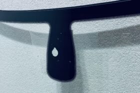 ПРЕДНО СТЪКЛО JEEP COMPASS 5D SUV 2017--2 на ниска цена