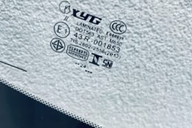 ПРЕДНО СТЪКЛО JEEP GRAND CHEROKEE WJ 1999-2004 1573X770-3 на ниска цена