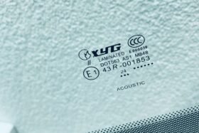 ПРЕДНО СТЪКЛО JEEP GRAND CHEROKEE WL 2022 - С НАГРЕВАНЕ + КАМЕРА + СЕНЗОР-3 на ниска цена