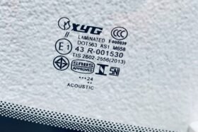 ПРЕДНО СТЪКЛО JEEP GRAND WAGONEER 2022 - АКУСТИЧНО + С ОТОПЛЕНИЕ + КАМЕРА + СЕНЗОР-3 на ниска цена