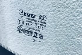 Предно стъкло KIA CARENS 2013-2017 СЕНЗОР+КAMERA+ОТОПЛЕНИЕ-3 на ниска цена