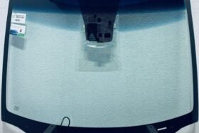 Предно стъкло KIA CARENS 2013-2017 СЕНЗОР+КAMERA+ОТОПЛЕНИЕ на ниска цена