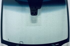 Предно стъкло KIA CARENS 2013-2019 СЕНЗОР+ОТОПЛЕНИЕ+СЕН. ВЛАЖНОСТ. на ниска цена