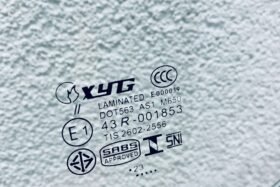 Предно стъкло KIA K2500 K2700 1995-2005-3 на ниска цена