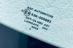 Предно стъкло KIA PROCEED 5D HBK 2019- СЕНЗОР + КАМЕРА-3 на ниска цена