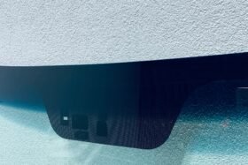 Предно стъкло KIA RIO III 2010-2017 СЕНЗОР+СЕНЗОР ЗА ВЛАГА-2 на ниска цена