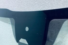 Предно стъкло KIA SORENTO 2021- AKU+KAM+SEN-2 на ниска цена