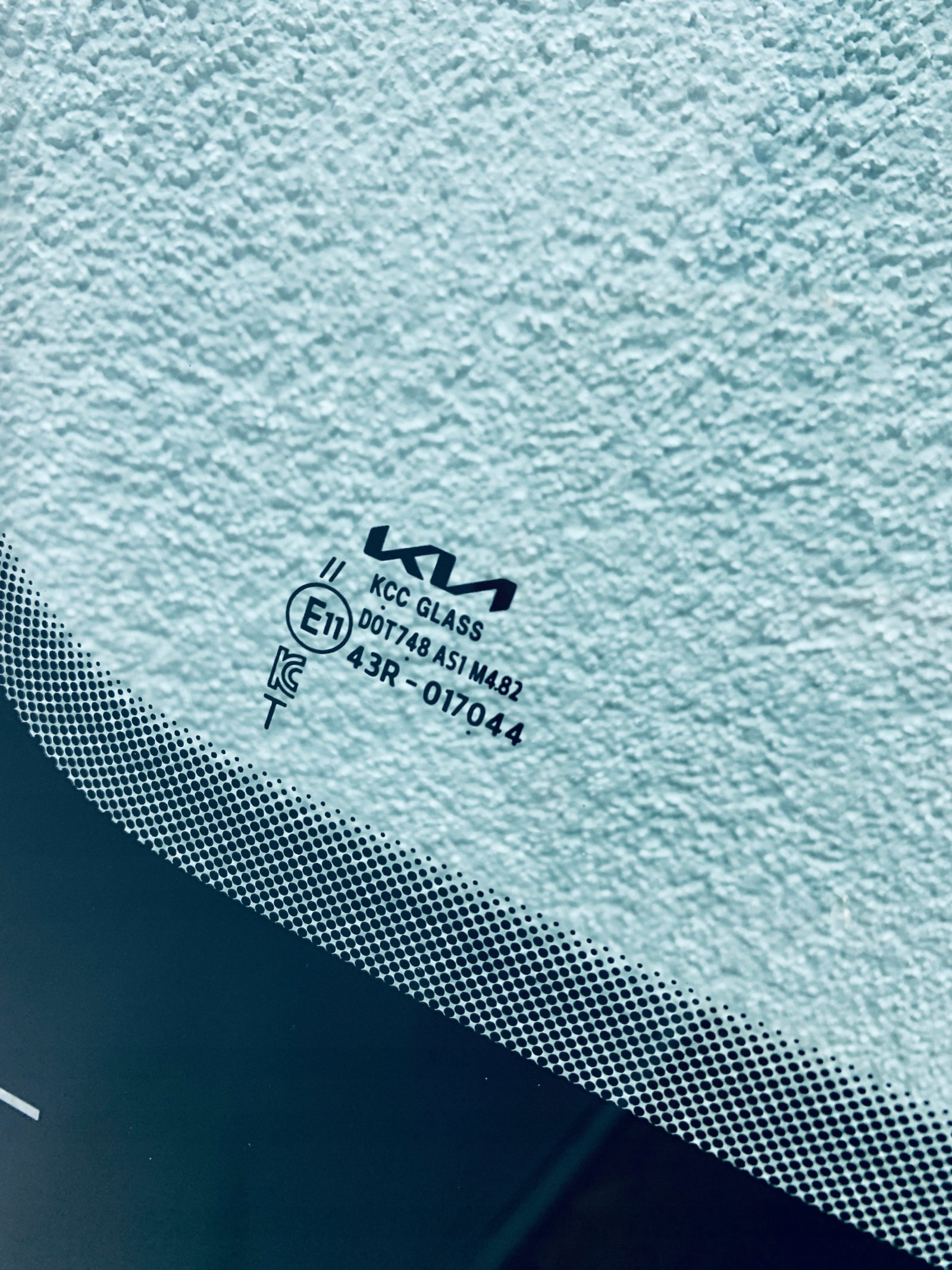 Предно стъкло KIA SOUL E-SOUL 2019- КАМЕРА+СЕНЗОР ЗА ВЛАГА+OE-3 на ниска цена