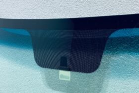 Предно стъкло KIA SPORTAGE 2010-2015 С ОТОПЛЕНИЕ-2 на ниска цена