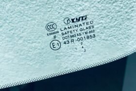 Предно стъкло KIA SPORTAGE 2010-2015 С ОТОПЛЕНИЕ-3 на ниска цена