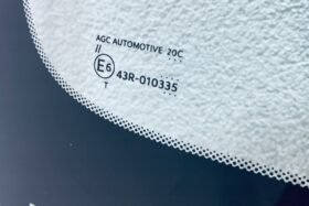 Предно стъкло KIA SPORTAGE 2021 - АКУСТИКА + КАМЕРА + СЕНЗОР-3 на ниска цена