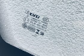 ПРЕДНО СТЪКЛО KIA SPORTAGE II 2004-2010-3 на ниска цена