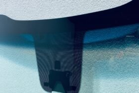 Предно стъкло KIA SPORTAGE IV 2015- АКУСТИКА+КАМЕРА+ОТОПЛЕНИЕ-2 на ниска цена