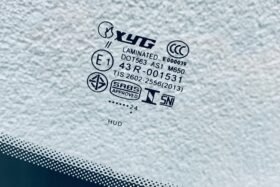 Предно стъкло KIA STINGER 2021- КАМЕРА+СЕНЗОР+HUD-3 на ниска цена