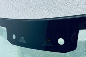 Предно стъкло LAND ROVER DEFENDER L663 2020- АКУ+КАМЕРА+СЕНЗОР+ОГРЯВАНЕ+HUD-2 на ниска цена