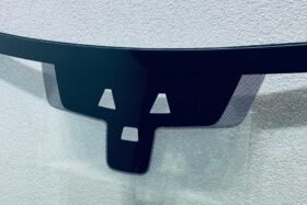 Предно стъкло LAND ROVER DISCOVERY SPORT 2015- SOLAR+КАМЕРА СЕНЗОР+HUD+OE-2 на ниска цена