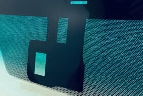 Предно стъкло LANDCRUISER LEXUS LX570 08- С ПОДГРЕВ И СЕНЗОР-2 на ниска цена