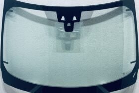 Предно стъкло LANDROVER DISCOVERY 2017 - АКУСТИКА + КАМЕРА + СЕНЗОР + ОТОПЛЕНИЕ на ниска цена