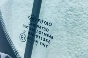 Предно стъкло LANDROVER FREELANDER 1997-2006 С ОТОПЛЕНИЕ-3 на ниска цена