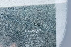 Предно стъкло LEXUS ES 2019- AKU+KAM+OE-3 на ниска цена