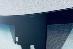 ПРЕДНО СТЪКЛО LEXUS ES 2019- АКУ+КАМ+СЕНЗ+ОГРЯВАНЕ-2 на ниска цена