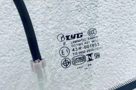 ПРЕДНО СТЪКЛО LEXUS IS200 СЕДАН / IS300 SPORTCROSS 1998-2005 С НАГРЕВАНЕ-3 на ниска цена