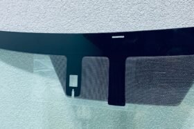 Предно стъкло LEXUS UX 2019- AKU+SEN+GRZ+HUD+OE-2 на ниска цена