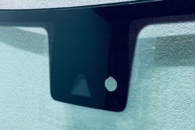 Предно стъкло MAXUS EUNIQ 6 2020 - АКУСТИКА + КАМЕРА + СЕНЗОР ОРИГИНАЛ-2 на ниска цена