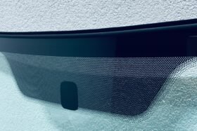 Предно стъкло MAZDA 2 2003-2007-2 на ниска цена