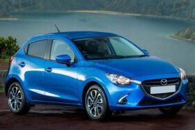 ПРЕДНО СТЪКЛО MAZDA 2 2015- КАМЕРА+СЕНЗОР-4 на ниска цена