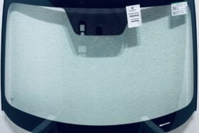 Предно стъкло MAZDA 2 II 2015- АКУСТИКА + СЕНЗОР ЗА ДЪЖД/ЗАЗОР. на ниска цена