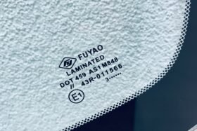 Предно стъкло MAZDA 3 4/5D 2006-2009 - МОДИФИЦИРАН СИТОДРУК-3 на ниска цена