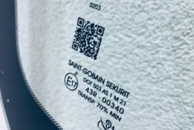 Предно стъкло MAZDA 3 4/5D 2013-2019 АКУ+СЕН+2xКАМ-3 на ниска цена