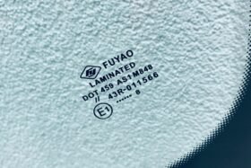 Предно стъкло MAZDA 626 HB 5D 1992-1997-3 на ниска цена