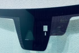 Предно стъкло MAZDA CX-5 2019 - АКУСТИКА + КАМЕРА + СЕНЗОР - ПРОМОЦИЯ-2 на ниска цена