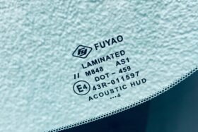 Предно стъкло MAZDA CX-5 2019- СЕНЗОР ЗА КАМЕРА + ОТОПЛЕНИЕ + HUD-3 на ниска цена