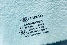 Предно стъкло MAZDA CX-60 2022 - АКУСТИКА + КАМЕРА + СЕНЗОР HUD + ОТОПЛЕНИЕ-3 на ниска цена