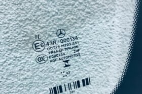 Предно стъкло MERCEDES A CLA GLA 2015- АКУ+КАМЕРА+СЕНЗОР+АНТ+ОЕ-3 на ниска цена