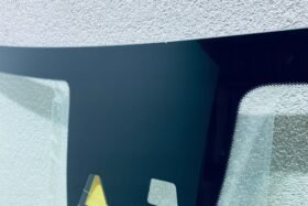 Предно стъкло MERCEDES A CLA GLA 2015- АКУ+КАМ+СЕН-2 на ниска цена