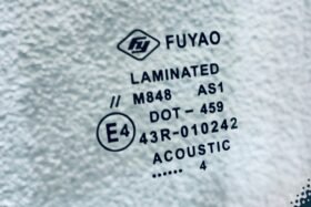 Предно стъкло MERCEDES A CLA GLA 2015- АКУСТИКА+КАМЕРА+СЕНЗОР+АНТ-3 на ниска цена