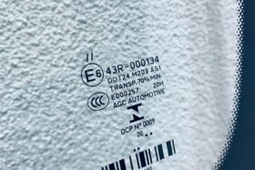 Предно стъкло MERCEDES A W176 CLA C117 GLA X156 2012-2015 СЕНЗОР-3 на ниска цена