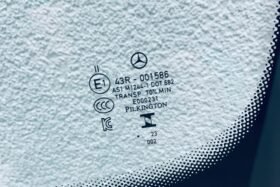 Предно стъкло MERCEDES A W177 CLA C118 X118 2018- АКУ+КАМЕРА+СЕНЗОР+ОЕ-3 на ниска цена