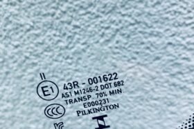Предно стъкло MERCEDES A W177 CLA C118 X118 2022- КАМЕРА+СЕНЗОР+HUD-3 на ниска цена